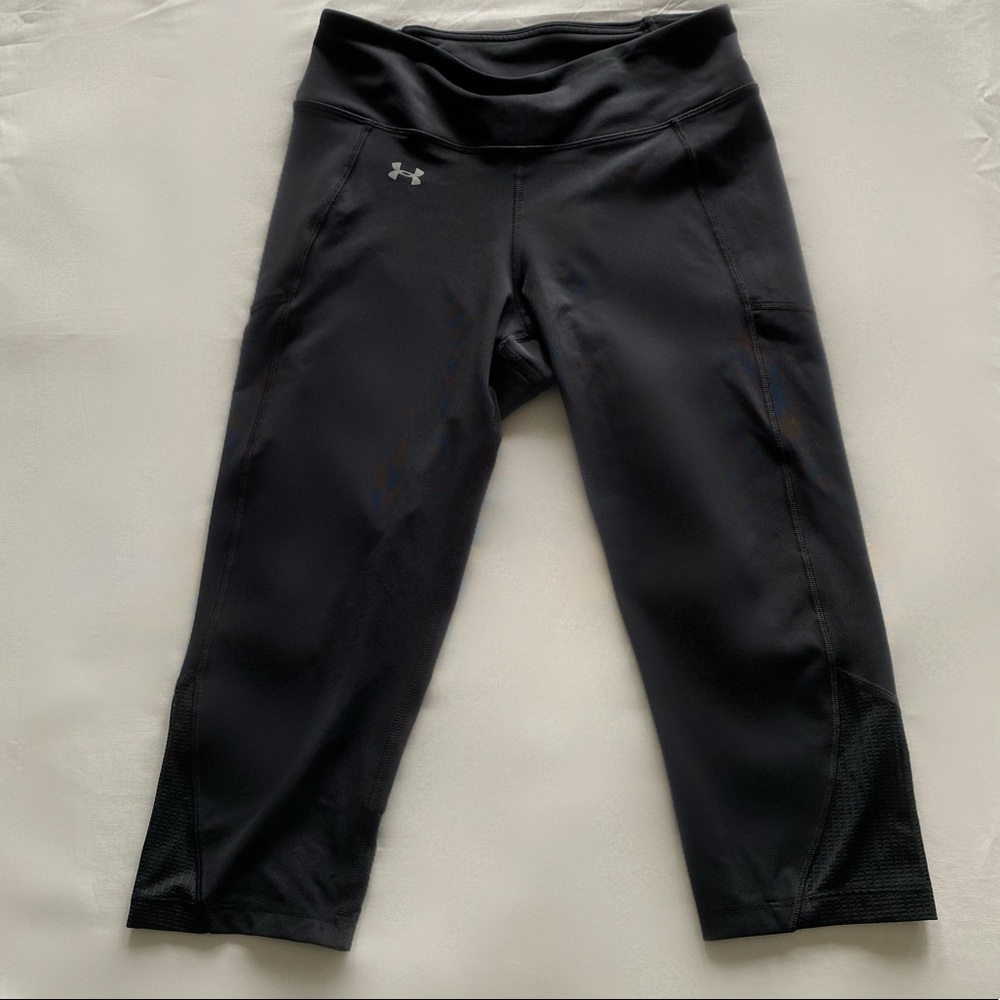 Cropped Under Armour Compression Leggings